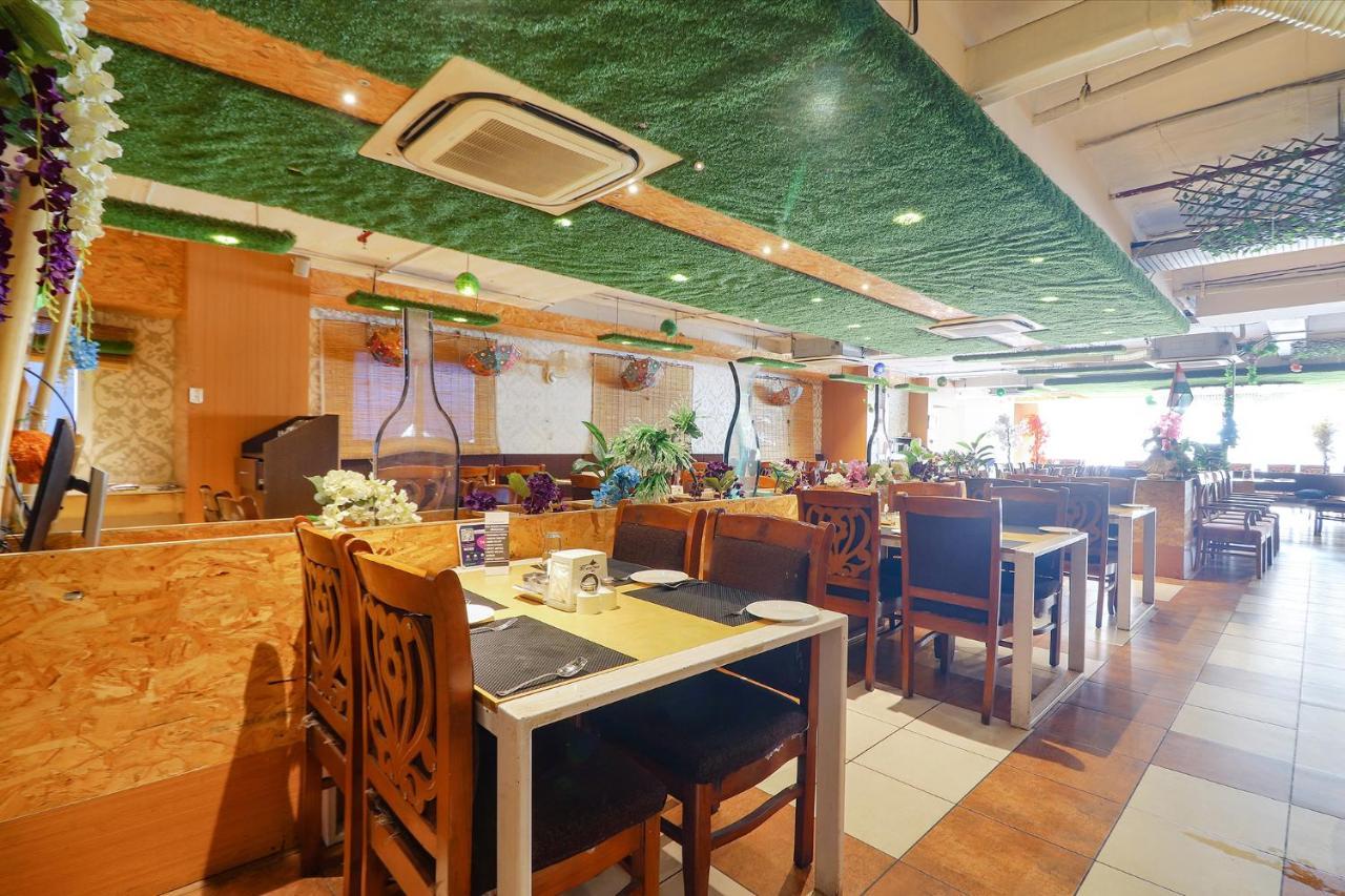 Fabhotel Aamantran & Banquet Halls - Nr Rtc X Roads Metro Station Hyderabad Exterior photo