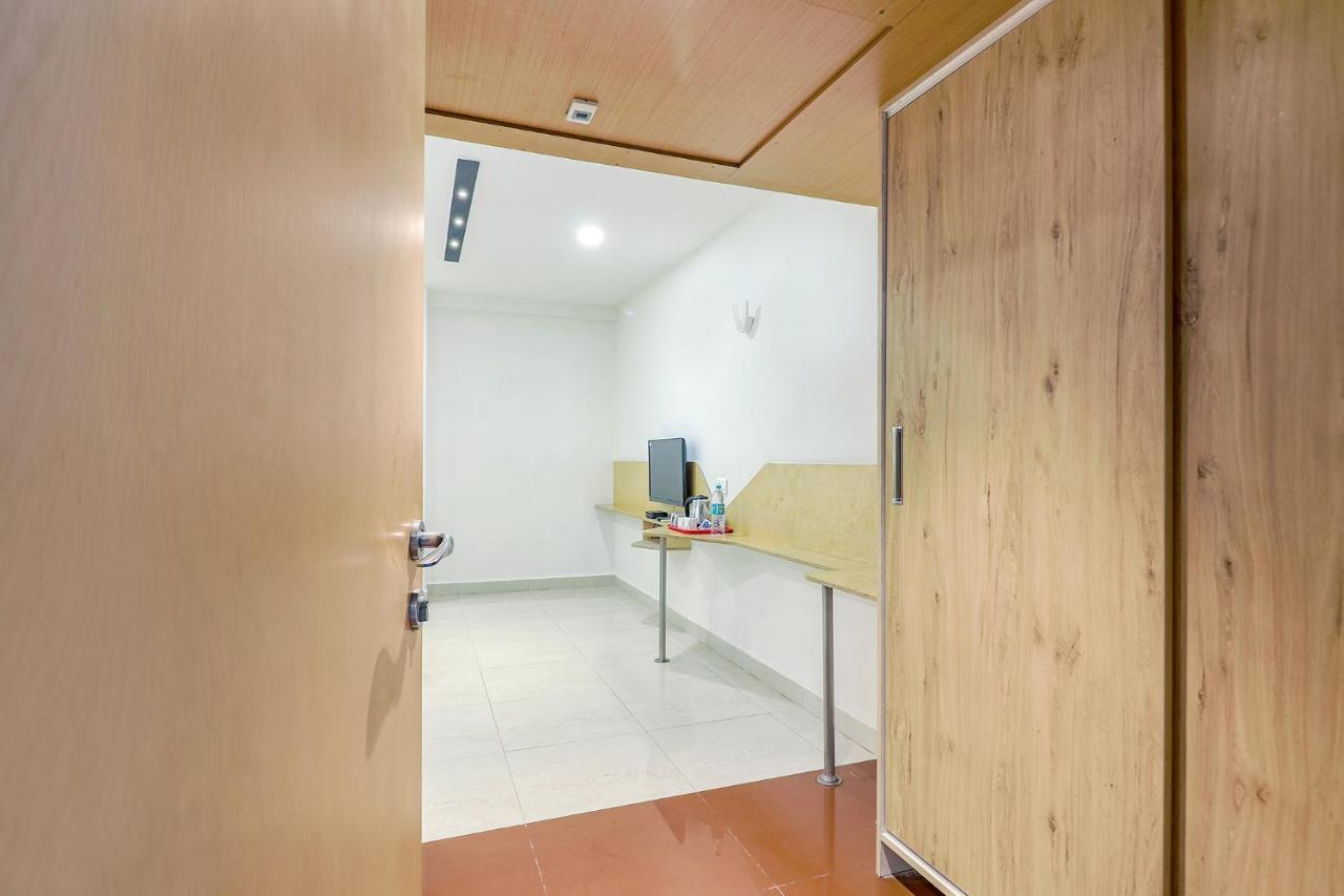 Fabhotel Aamantran & Banquet Halls - Nr Rtc X Roads Metro Station Hyderabad Exterior photo